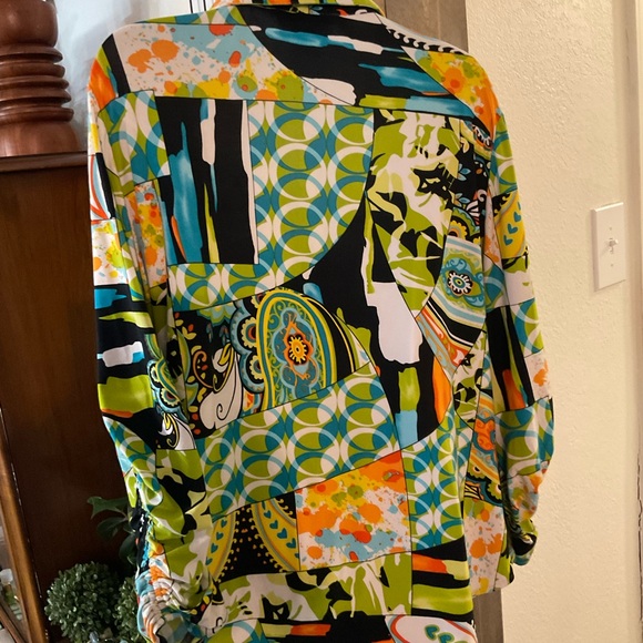 Peter Nygard Colorful Abstract Top - Picture 2 of 8